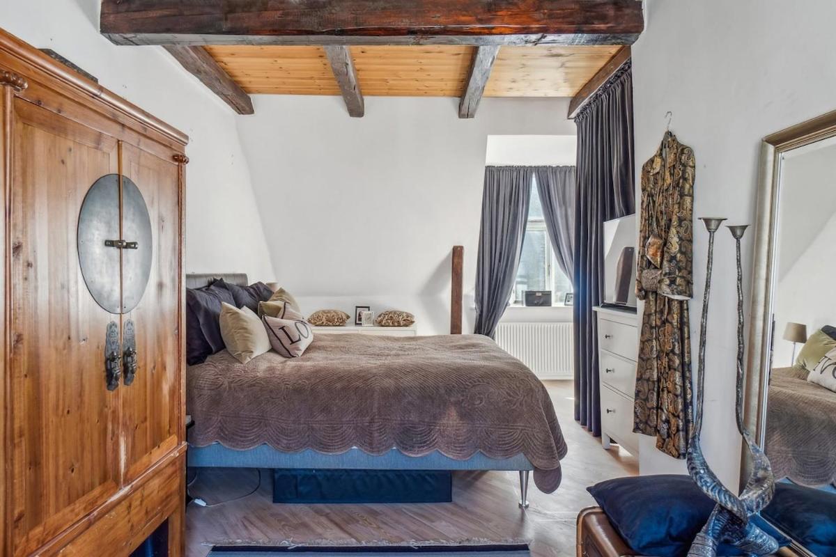 Beautiful Townhouse With A Garden In The Location In Villa *
