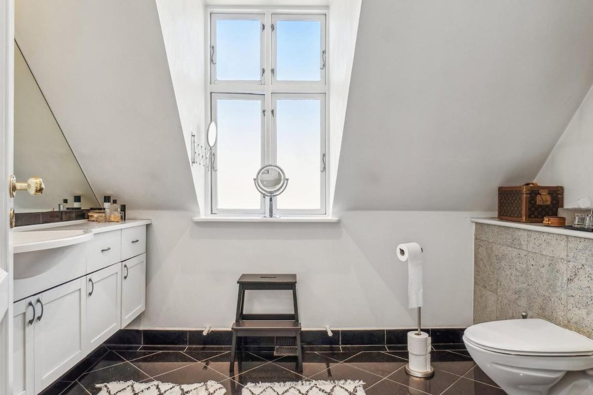 Beautiful Townhouse With A Garden In The Location In