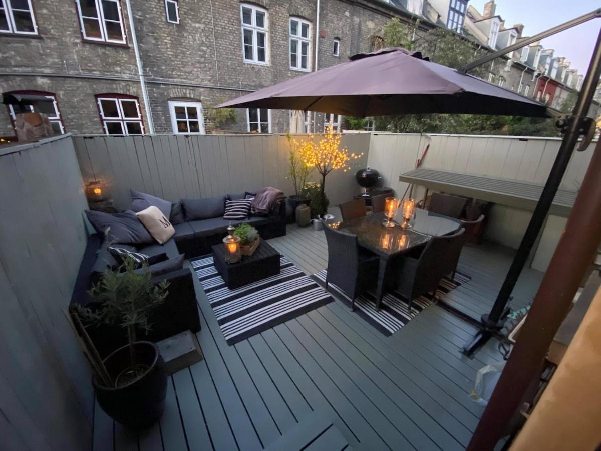 Beautiful Townhouse With A Garden In The Location In Villa *